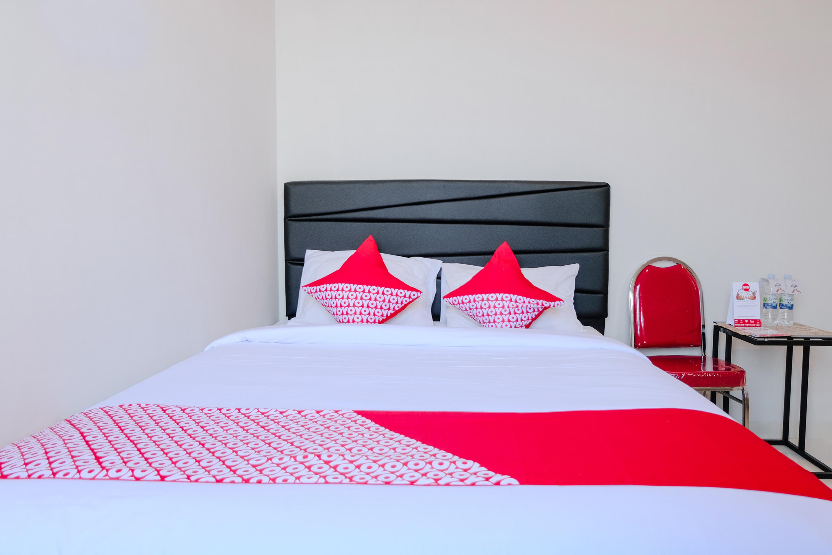 Super Oyo 995 Alice'S Homestay Syariah Джембер Екстер'єр фото