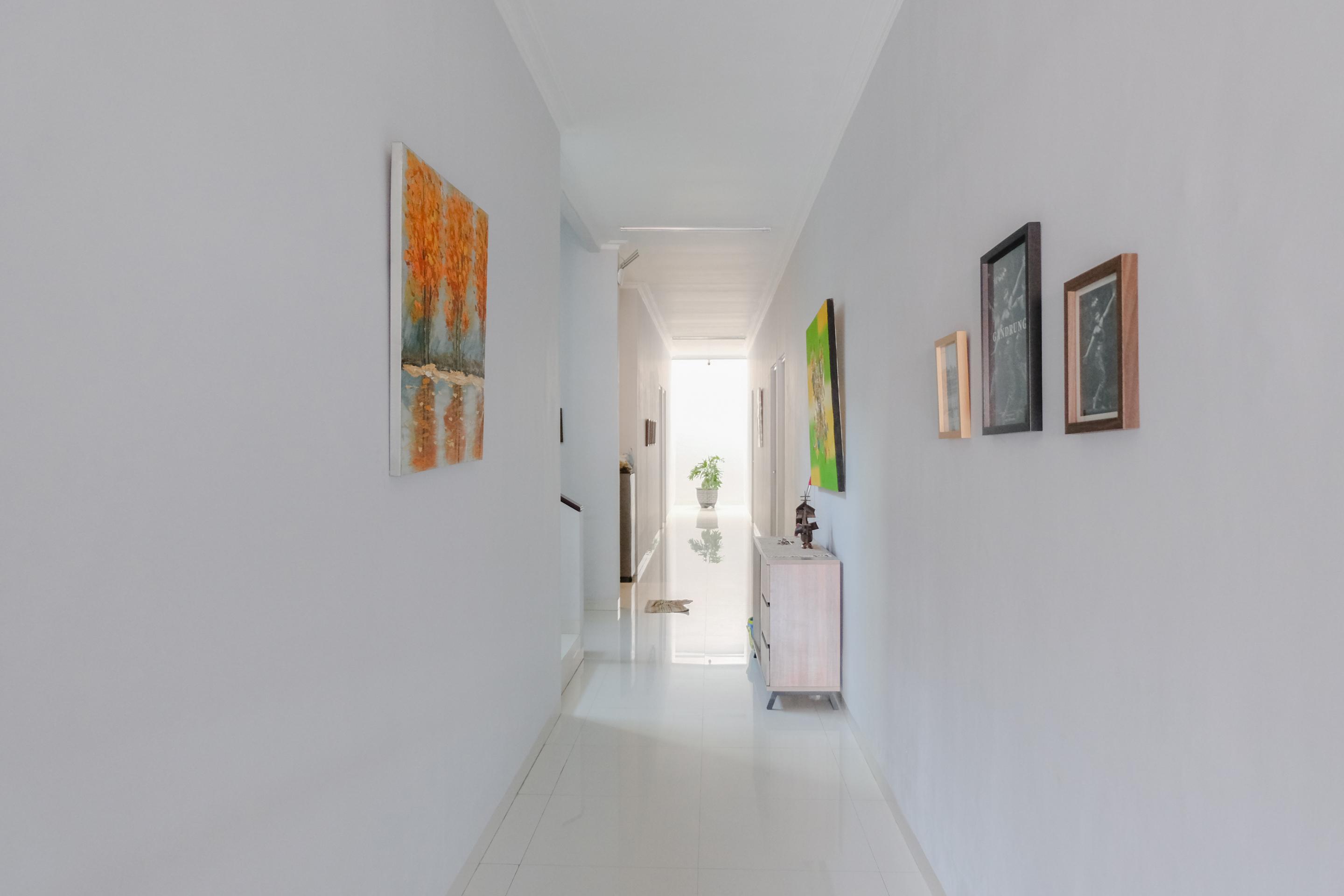 Super Oyo 995 Alice'S Homestay Syariah Джембер Екстер'єр фото